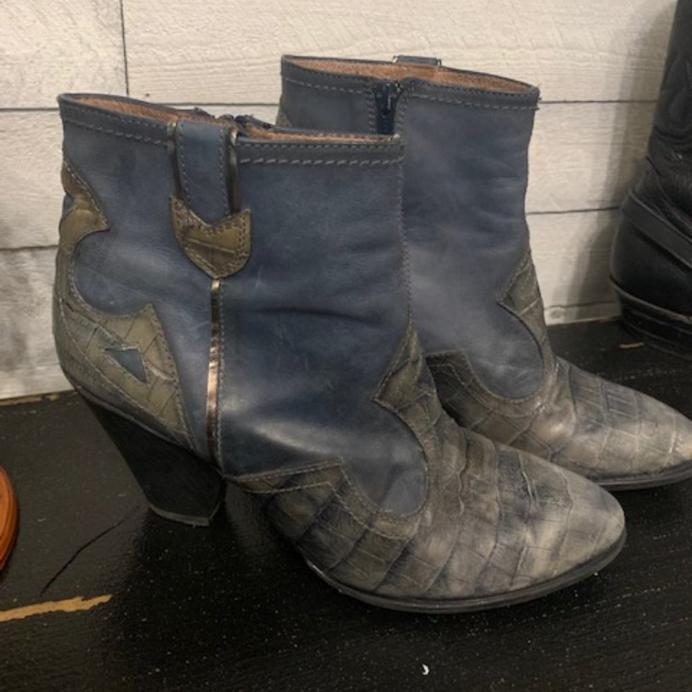 Hispanitas Leather Cowboy Ankle Boots Blue and Grey (7.5) Made in Spain